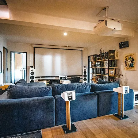 Willa Costa Ricaine *